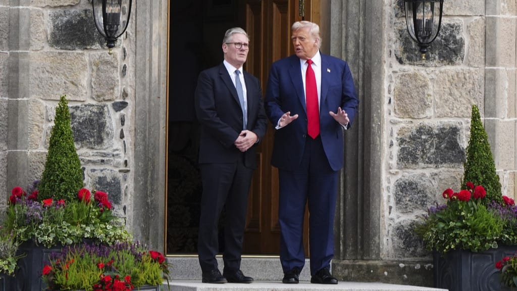 سەبارەت بە زێلینسکی، سەرۆکوەزیرانی بەریتانیا داوایەک لە ترەمپ دەکات