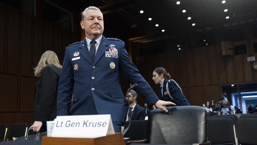 بەرپرسی هەواڵگریی بەرگریی ئەمریکا لە پۆستەکەی دووردەخرێتەوە