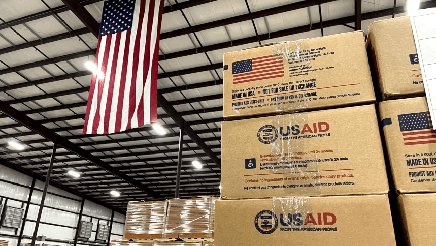 ترەمپ نزیکەی پێنج ملیار دۆلار لە یارمەتییە مرۆییەکانی ئەمریکا دەبڕێت