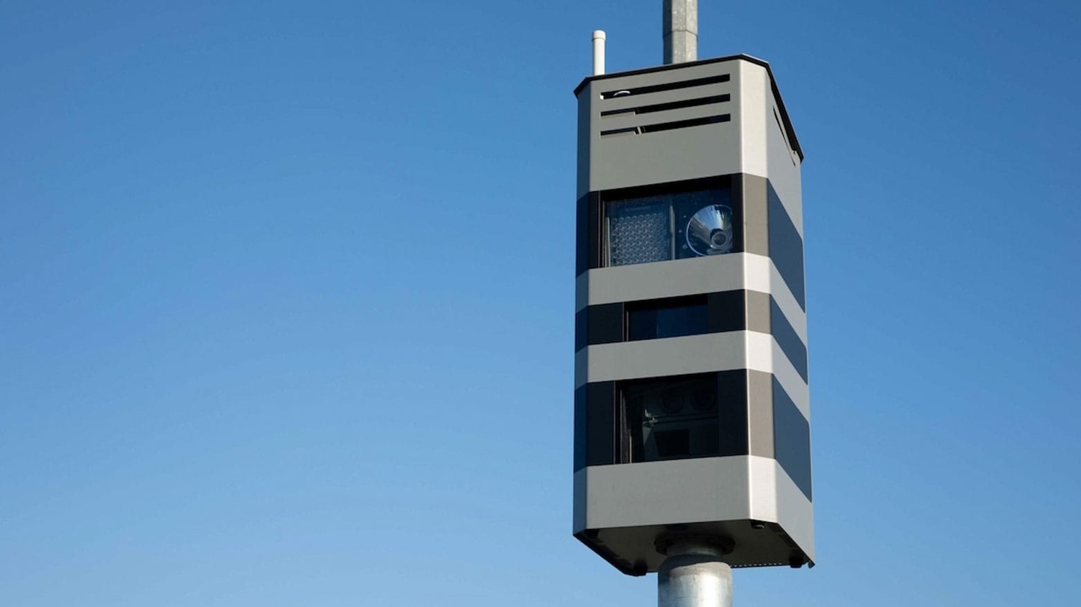 ژمارەیەک كامێرای چاودێریی تیژڕۆیی لە ئیدارەی زاخۆ دەكەونە كار