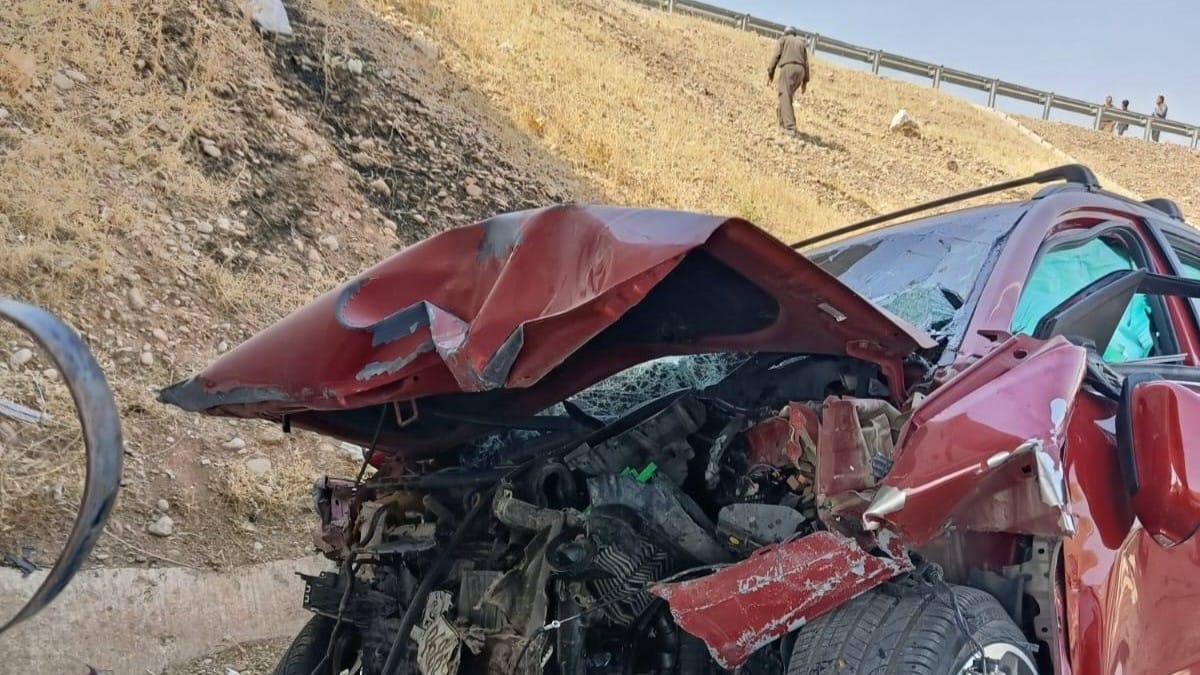 لە ڕووداوێکی  سەختی هاووچۆ لە بەردەرەش سێ کەس گیانیان لەدەست دا