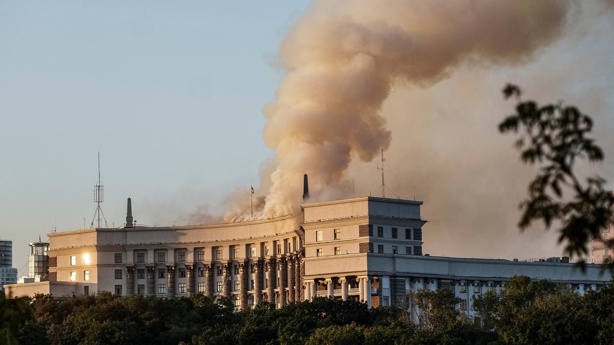 ڕووسیا بە زیاتر لە 800 فڕۆکەی بێفڕۆکەوان هێرشی کردە سەر ئۆکرانیا