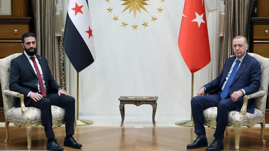 ئەردۆغان لەگەڵ  ئەحمەد شەرع ڕێککەوتنەکەی هەسەدە تاوتوێ دەکەن