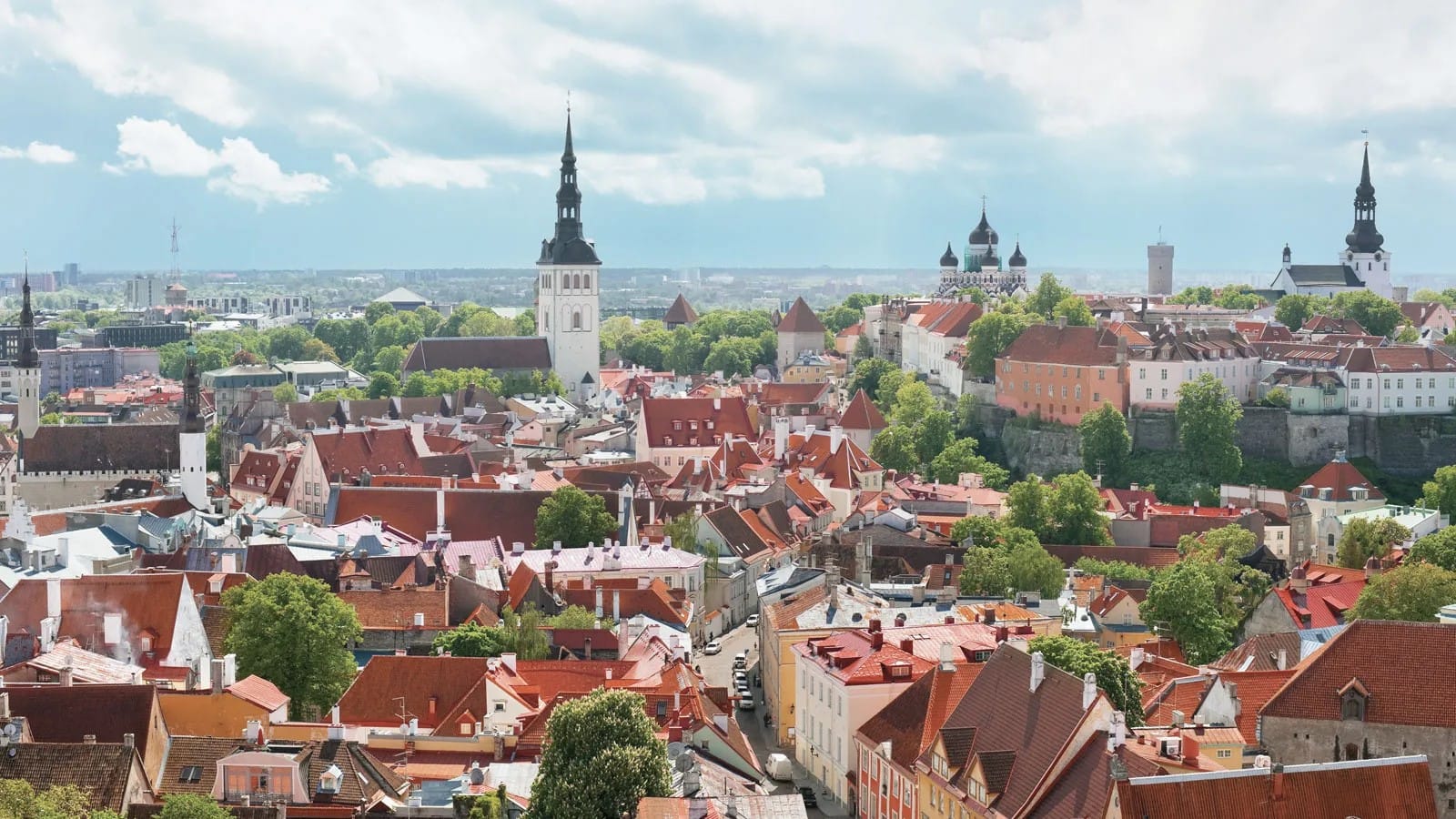 فڕۆکەکانی ڕووسیا ئاسمانی ئیستوانیا دەبەزێنن
