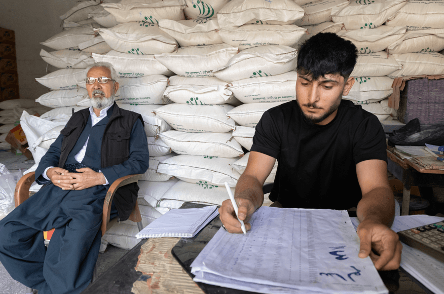 بەڕێوەبەری بازرگانیی خۆراکی هەولێر هۆشداری بە بریکارانی خۆراک دەدات