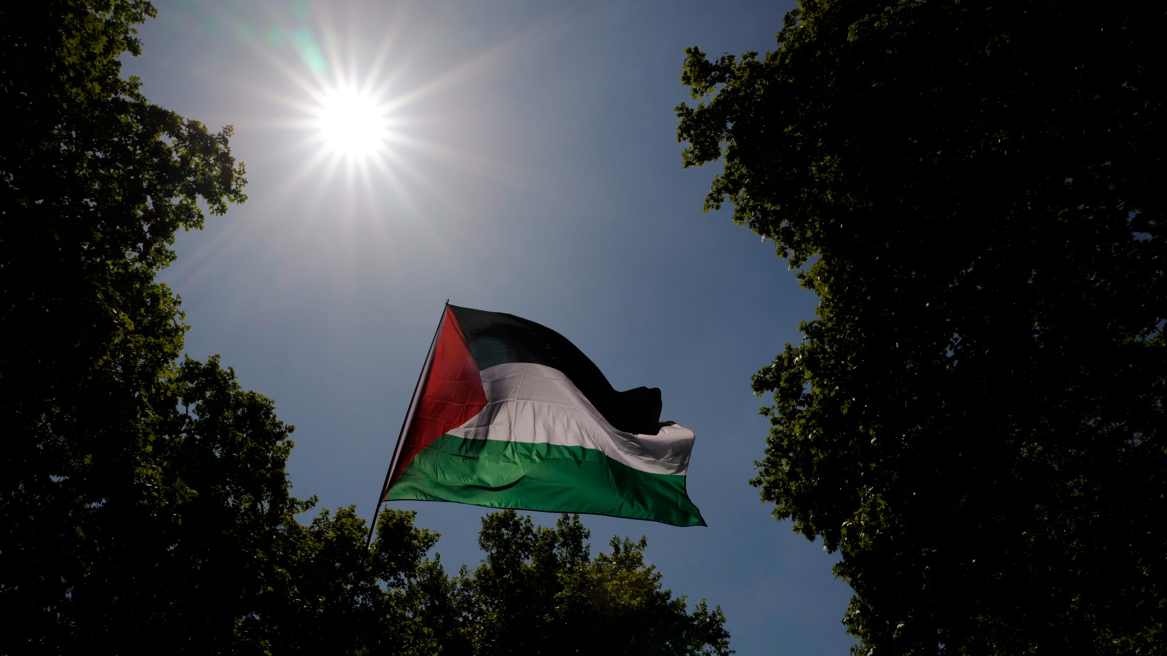 بەریتانیا دان بە سەربەخۆیی فەلەستیندا دەنێت