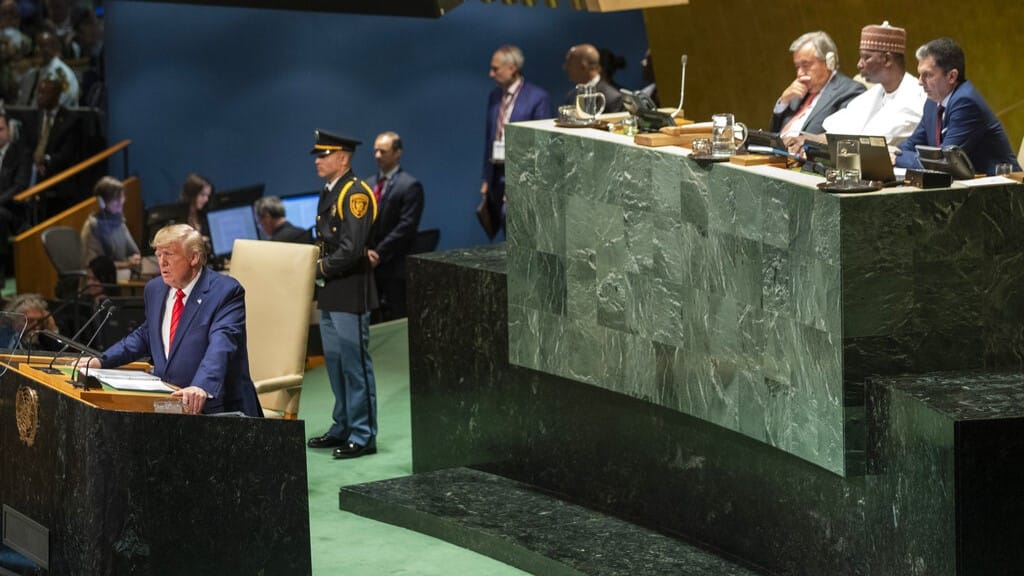 ترەمپ لەگەڵ ژمارەیەک سەرکردەی عەرەبی کۆدەبێتەوە