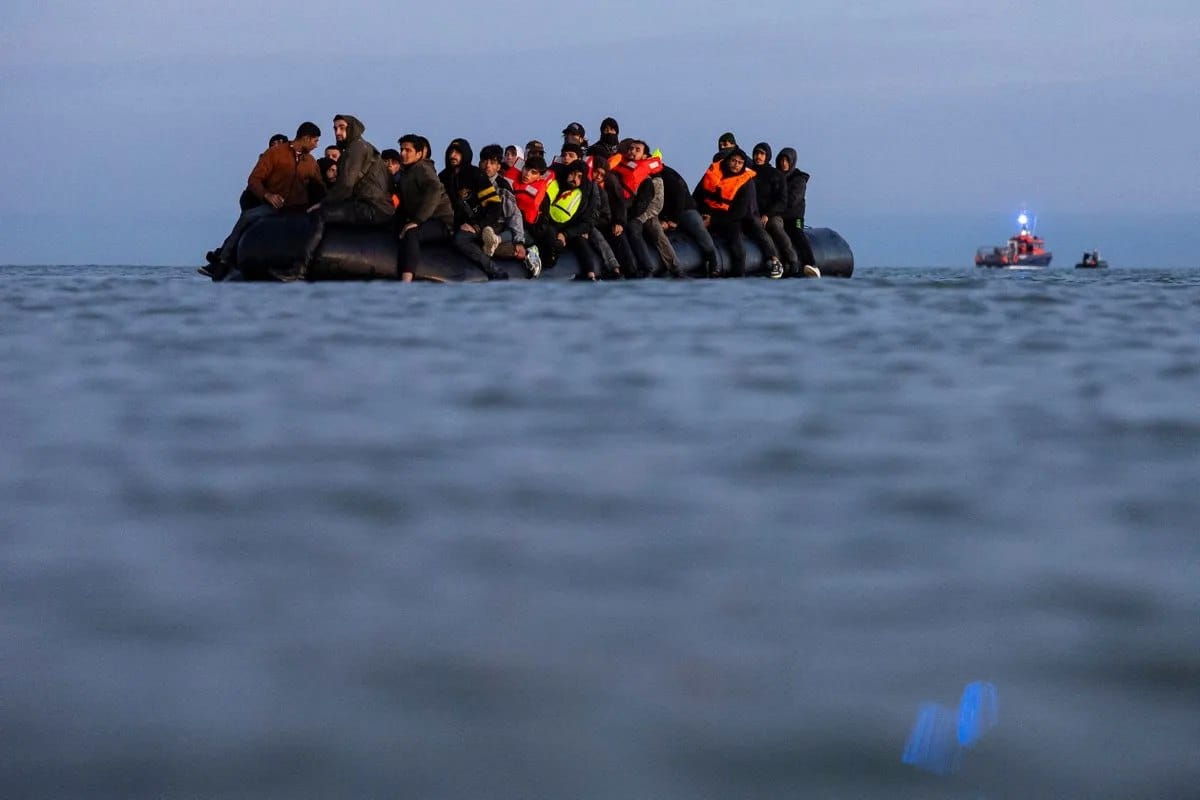 بەلەمێکی کۆچبەران تووشی ڕووداو دەبێت و دوو ژن دەخنکێن
