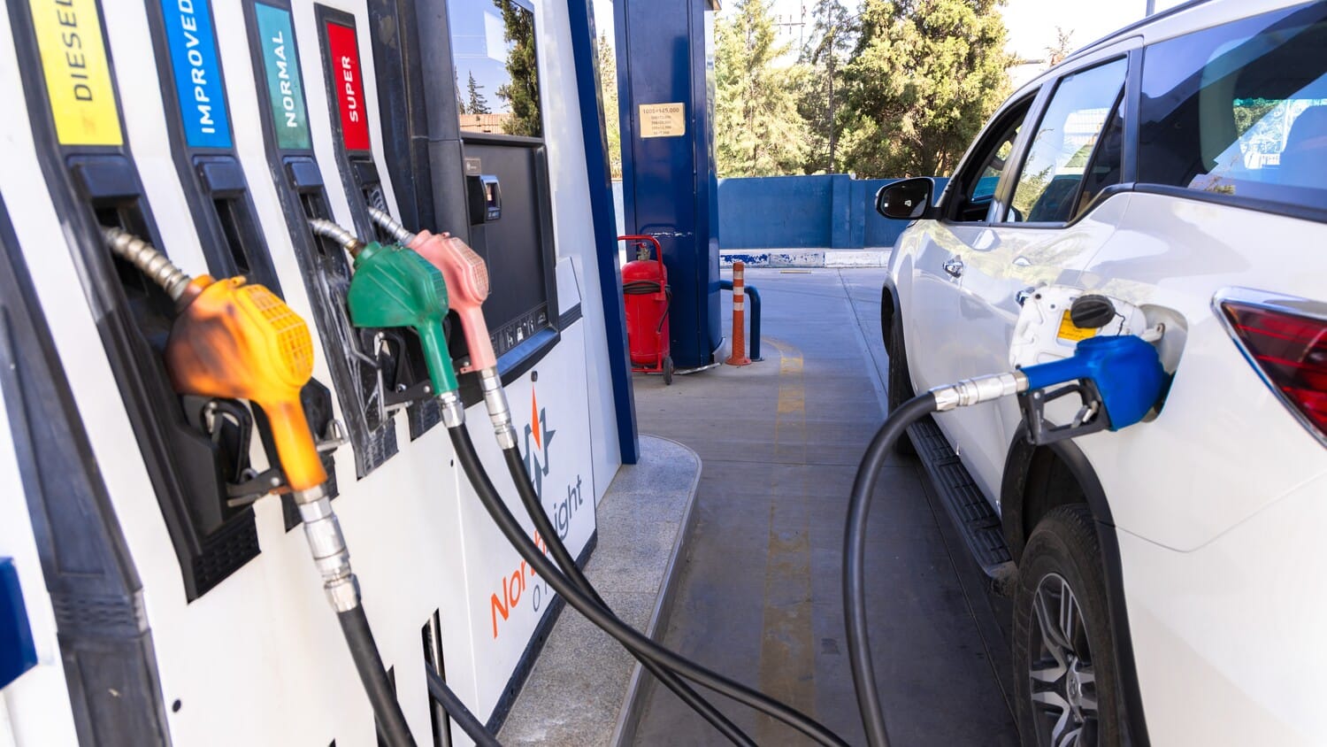 بڕی پێدانی بەنزین بە نرخی پاڵپشتیکراو زیاد دەبێت