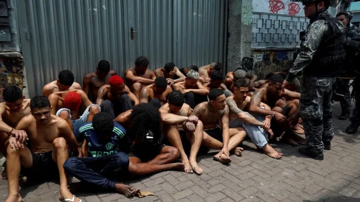 لە هەڵمەتێکی پۆلیسی بەڕازیلدا زیاتر لە 100 کەس کوژران