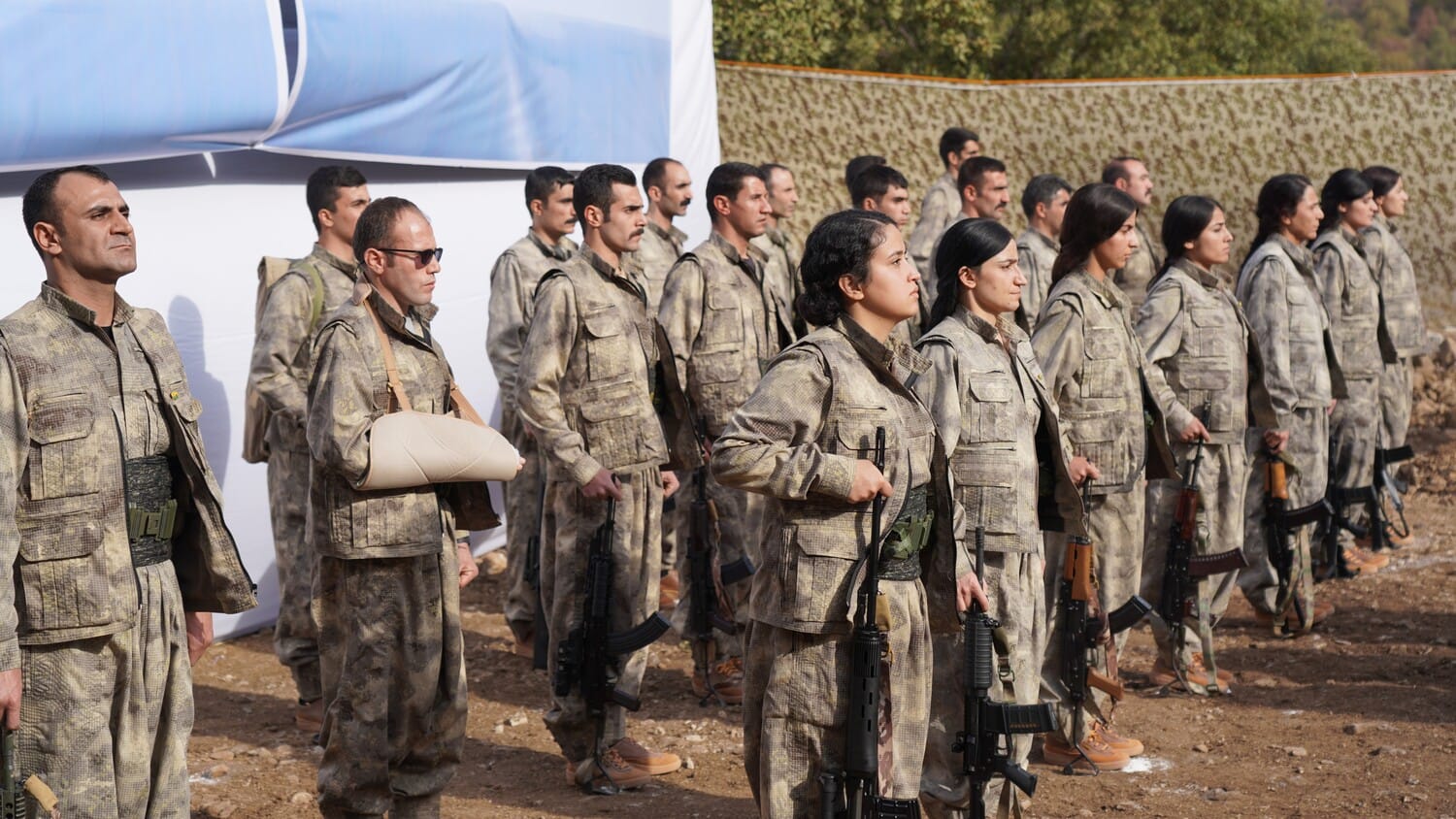 کشانەوەی گەریلاکانی پەکەکە لە زاپ، دەرگا بە ڕووی چوونی شاندی کۆمیسیۆنی ئاشتی بۆ لای ئۆجەلان دەکاتەوە