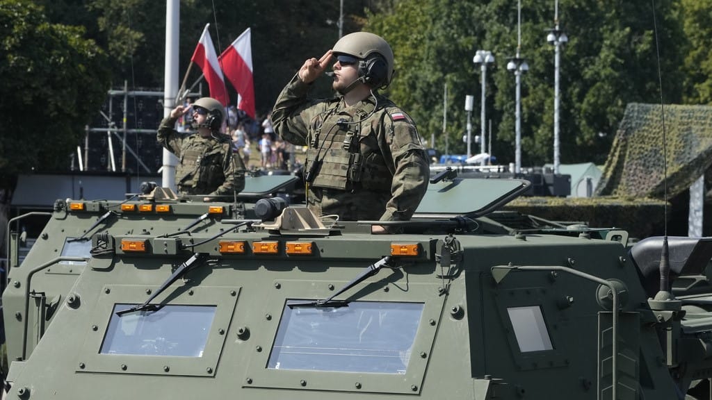 پۆڵەندا 10 هەزار سەرباز بۆ ئەگەری هێرشی ڕووسیا دەخاتە ئامادەباشییەوە