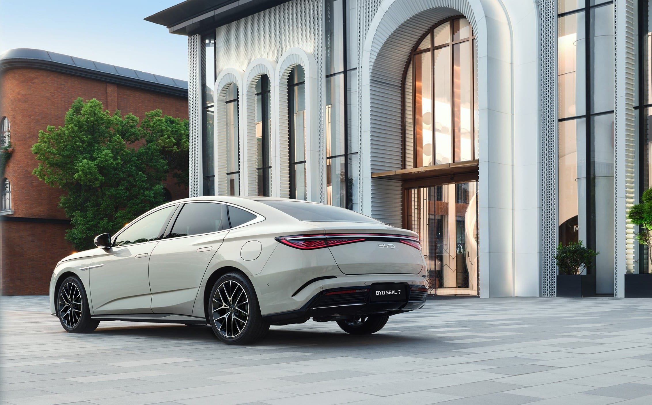 بی وای دی بەهۆی گرفتێک 89 هەزار ئۆتۆمبێل لە بازاڕەکان دەکێشێتەوە؛ هەرێمی کوردستان دەگرێتەوە؟