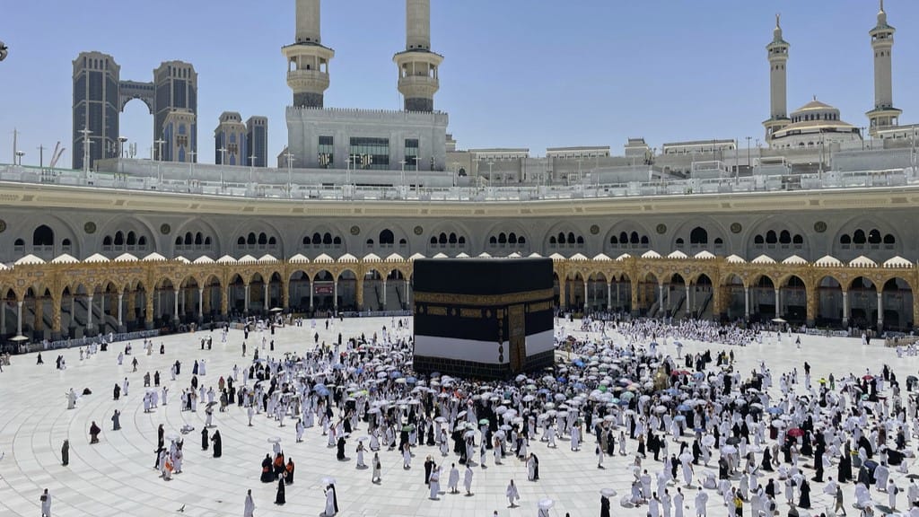 وێنە و ڤیدیۆ تۆمارکردن لە کاتی فەریزەی حەج قەدەغە کرا