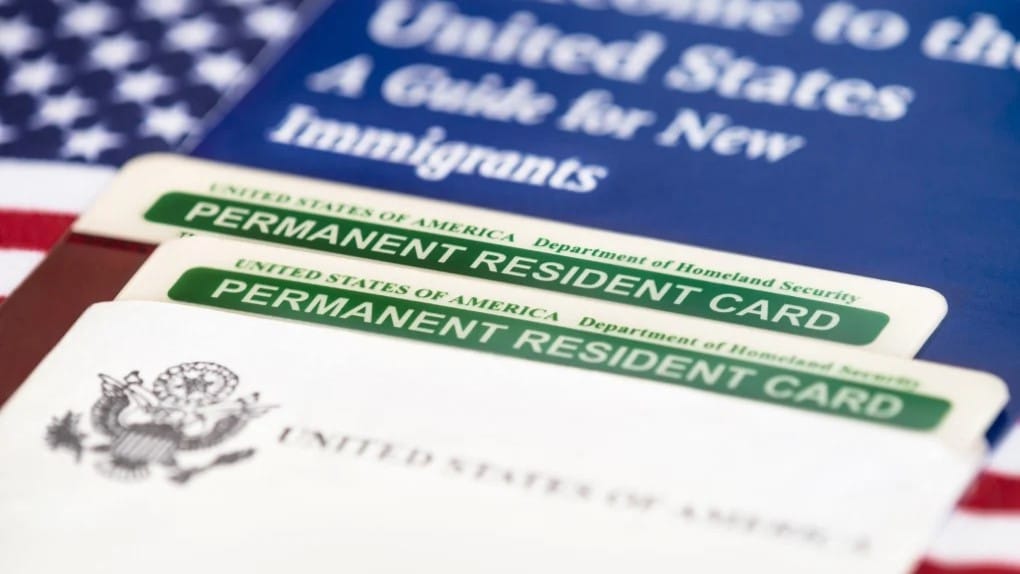 ڤیزای لۆتەریی ئەمریکا ڕادەگیرێت