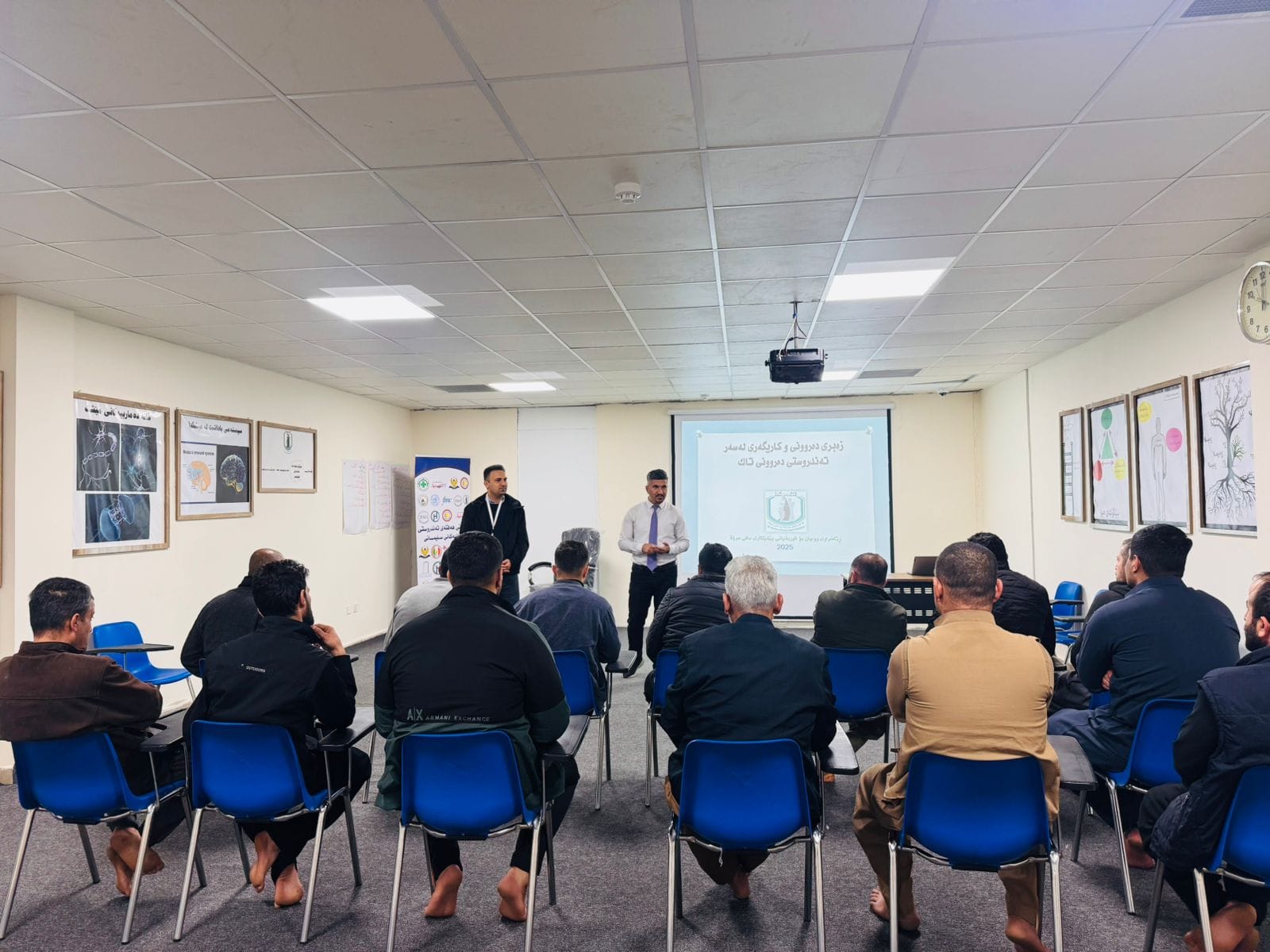 كارمەندانی گرتووخانەكان ئاشنای شێوازی مامەڵەكردنی وڵاتی چین لەگەڵ گیراوان دەكرێن