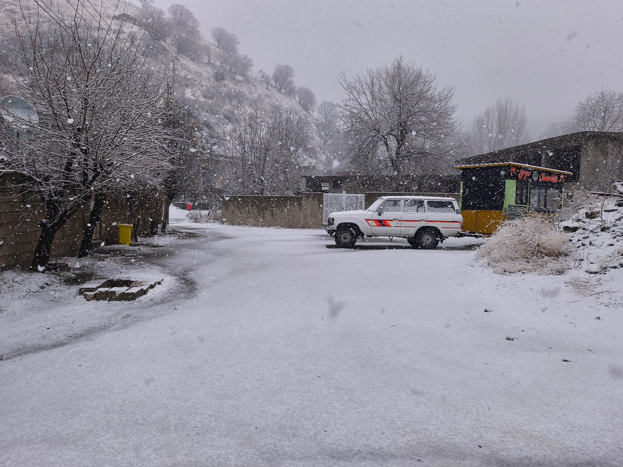 لە مەرزی کێلێ 17 سانتیمەتر بەفر باریووە