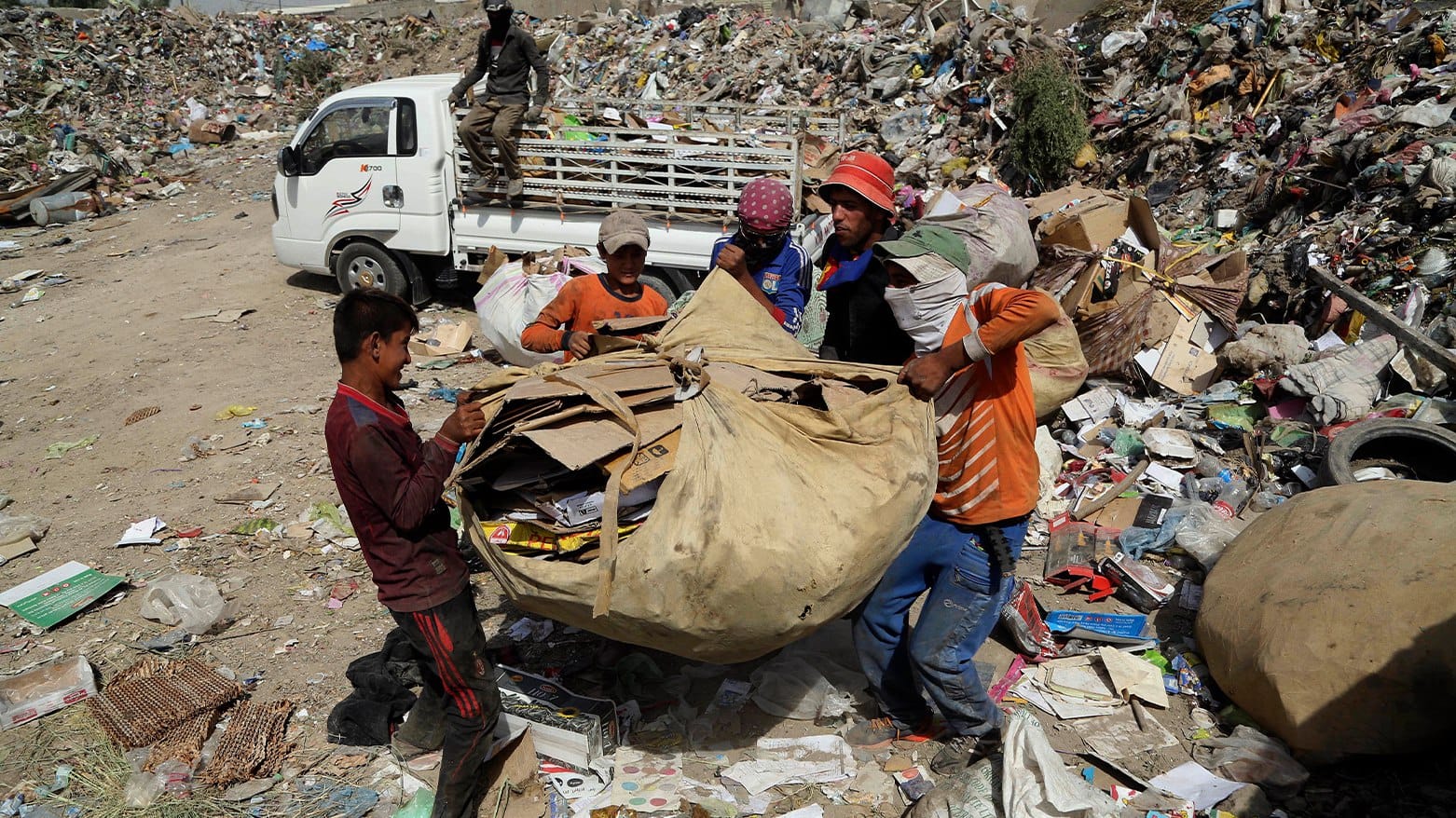 پلاندانانی عێراق: هەر تاکێک داهاتی مانگانەی لە 137 هەزار دینار زیاتر بێت هەژار نییە