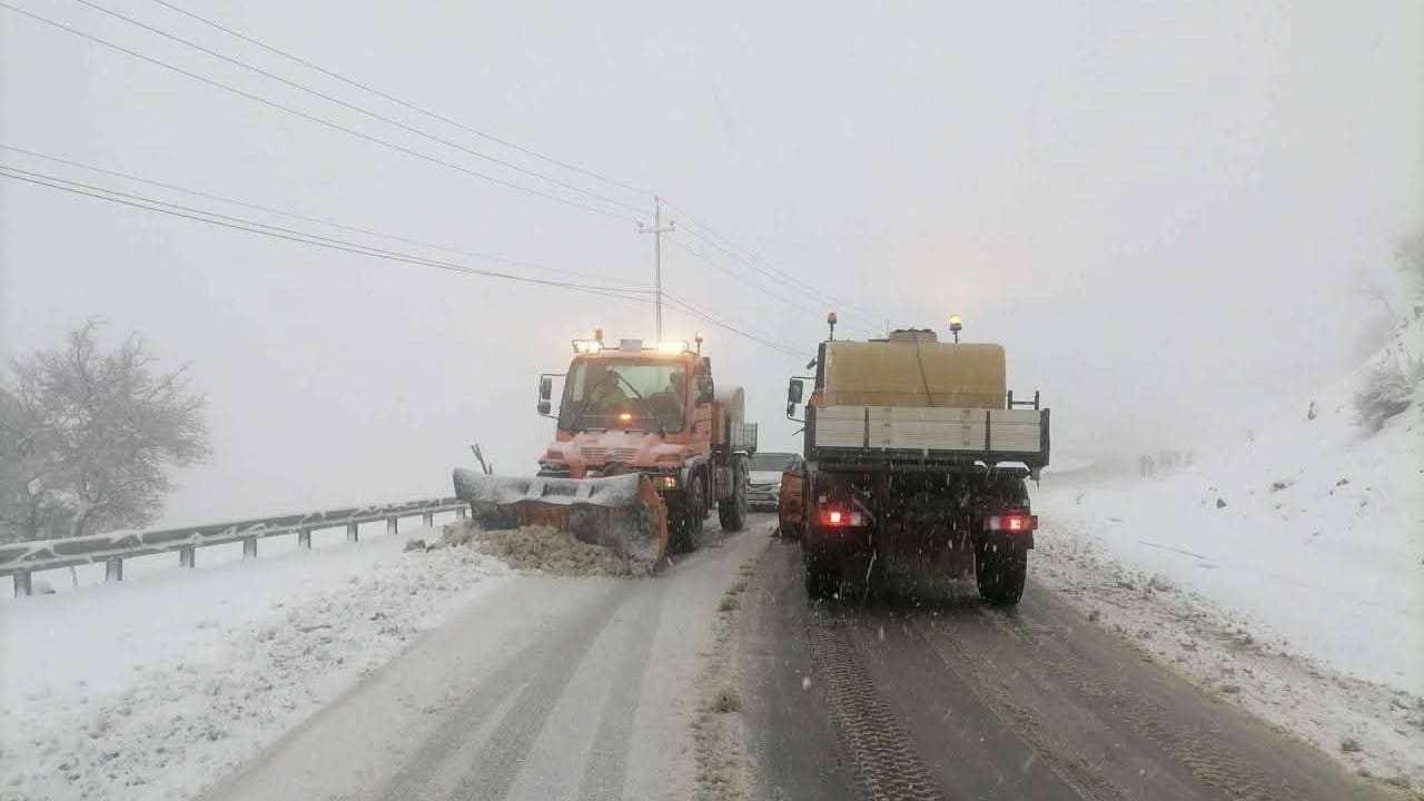 هاتووچۆ بە ڕێگا سەرەکییەکانی ئیدارەی سۆران زەحمەت بووە و هۆشداریی بە شوفێران دەدرێت