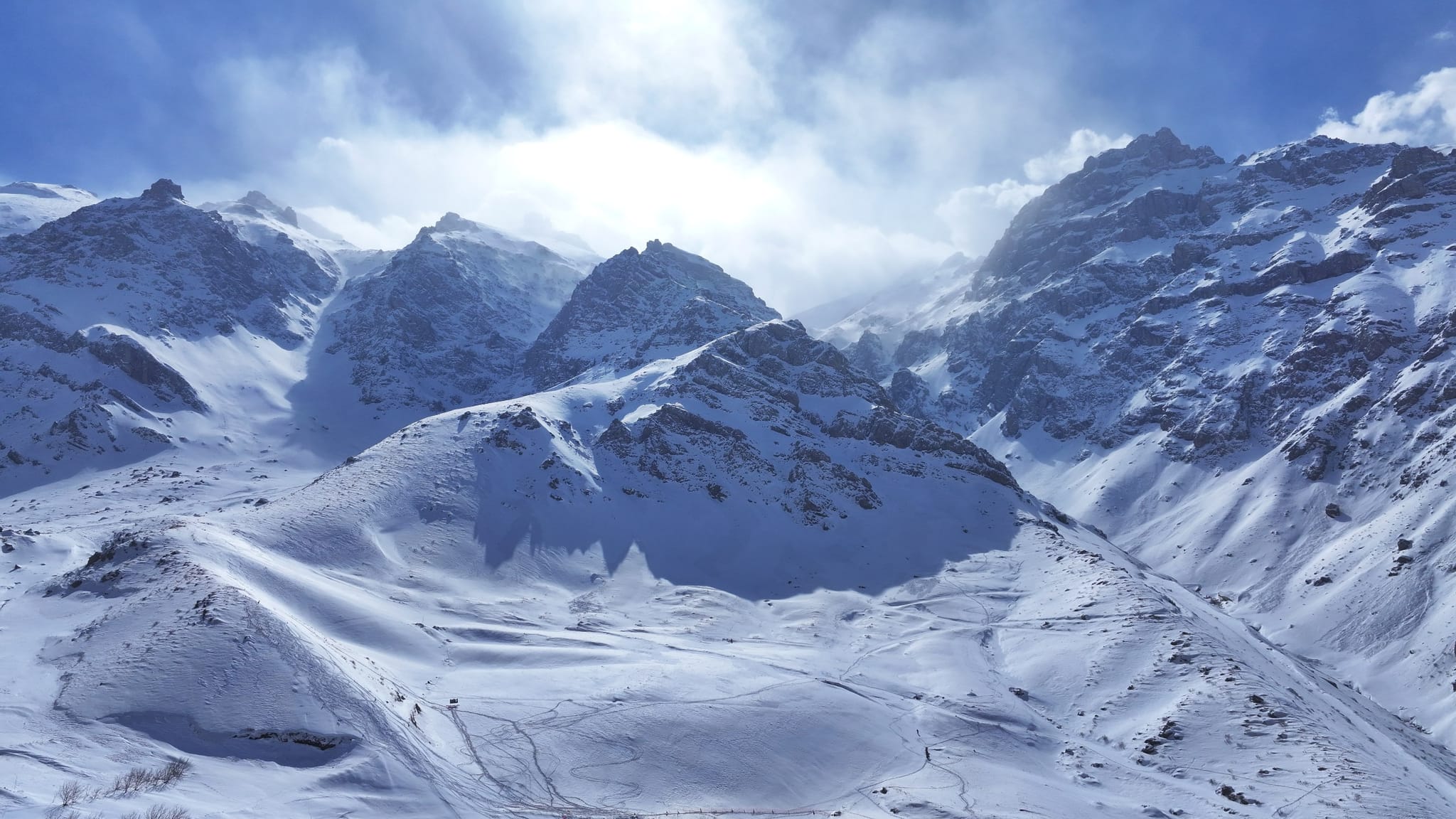 دەیان هاووڵاتیی لە چۆمان گیریان خواردووە و هۆشداری دەدرێت