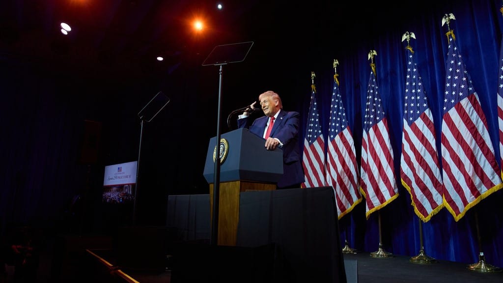 ترەمپ: ڤەنزوێلا زیندانییە سیاسییەکان ئازاد دەکات و ئەمریکاش هێرشە سەربازییەکانی رادەگرێت