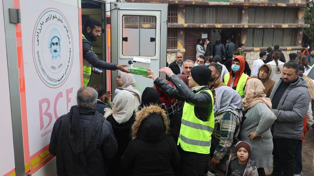 خواردن و هاوكاریی تەندروستی بە ئاوارەكانی گەڕەکە کوردییەکانی حەلەب گەیێنرا