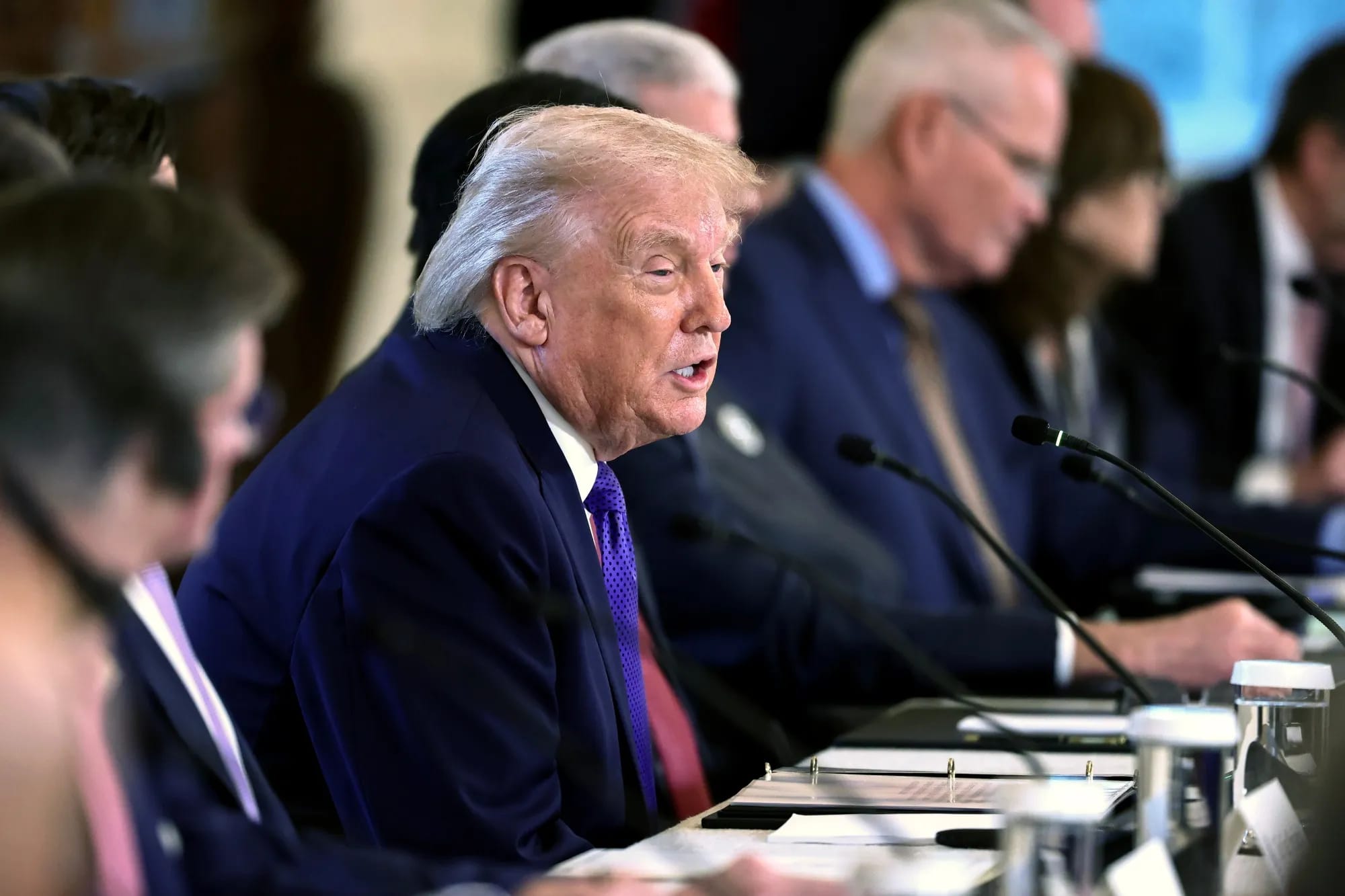 ترەمپ لەبارەی گرینلاندەوە؛ ڕێککەوتن دەکەم بە ئاسانی یان بە سەختی