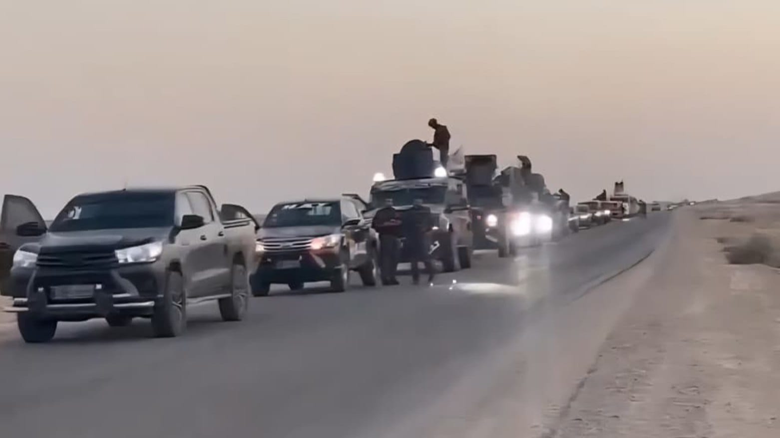 سوپای عەرەبیی سووریا دێرحافر بۆردوومان دەکات