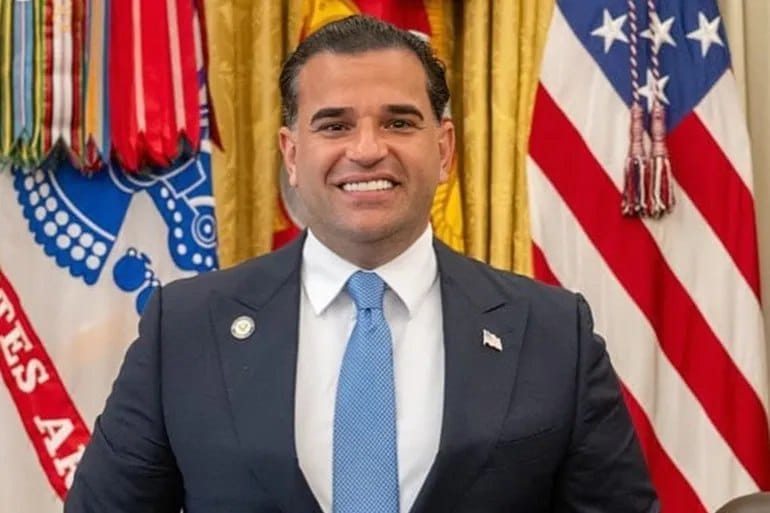 مارک ساڤایا سەرەخۆشی لە گەلی عێراق دەکات