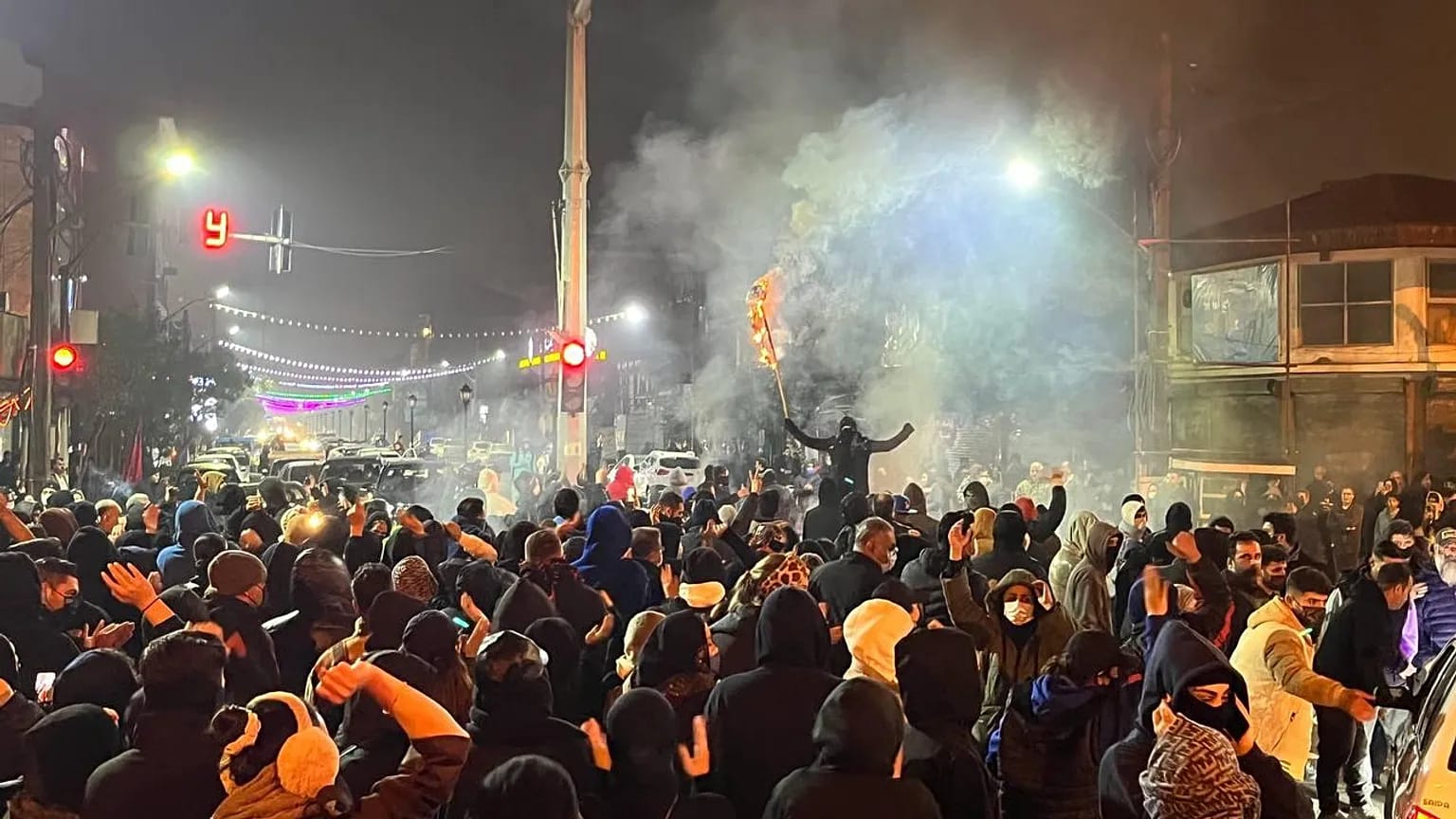 بەهۆی پچڕانی ئینتەرنێت لە ئێران؛ جیهان لە ڕاستی ڕووداوەکان دابڕاوە