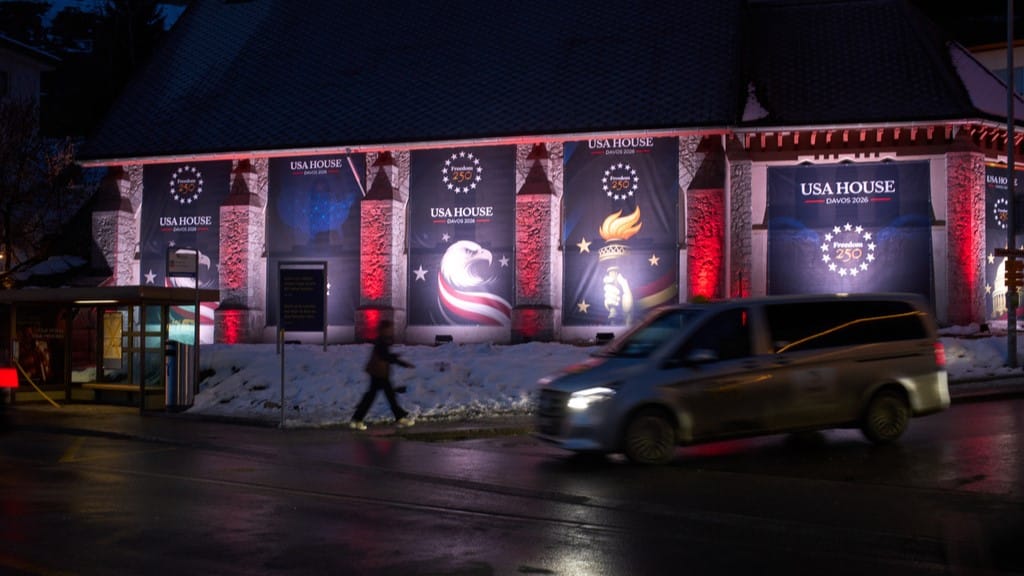 داڤۆس شاندی دانوستانکاری ئەمریکا و ئۆکراینا کۆدەکاتەوە