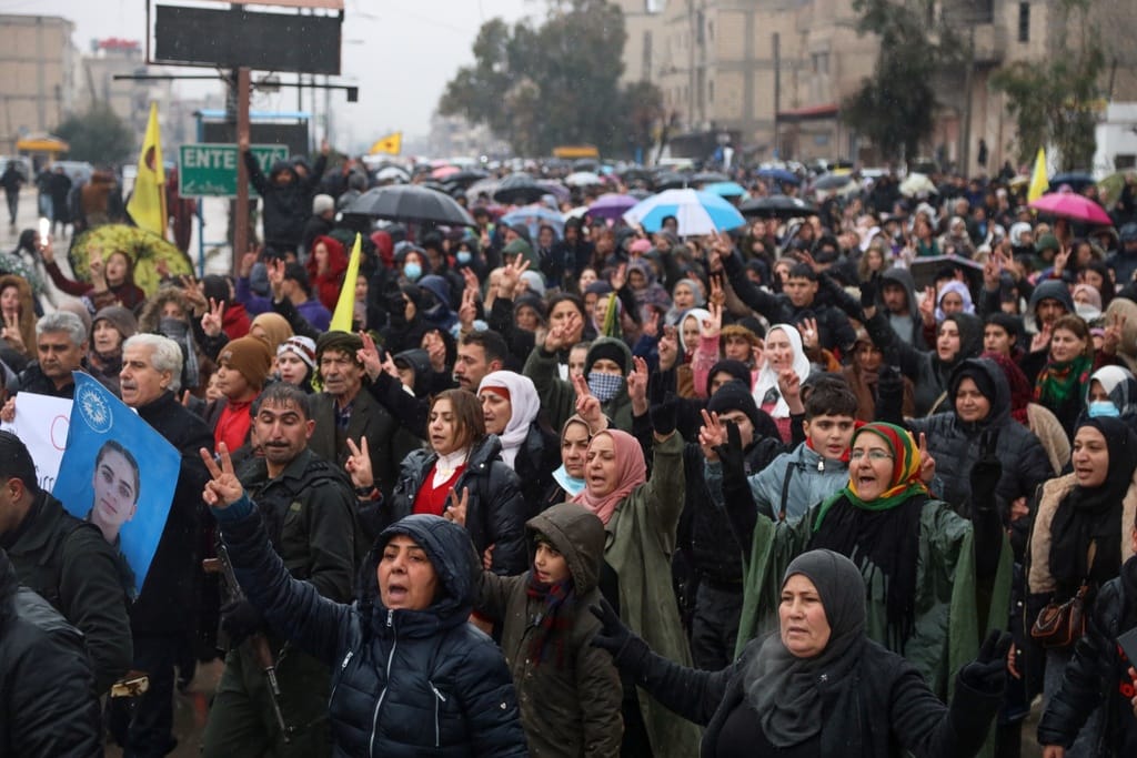 شاندێکی دەم پارتی و دەبەپە سەردانی ڕۆژئاوای کوردستان دەکەن