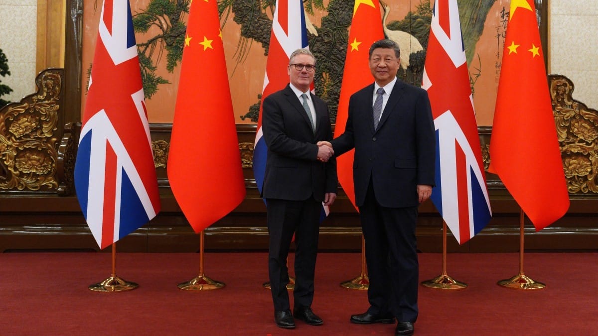 دوای ساڵانێک لە گرژی سەرکردەکانی چین و بەریتانیا لەسەر مێزی گفتوگۆ کۆبوونەوە