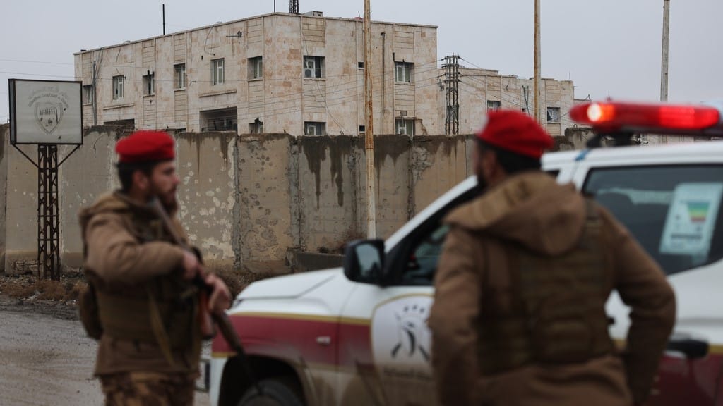 کاروانێکی دیکەی زیندانییانی داعش دەگوزارێنەوە عێراق