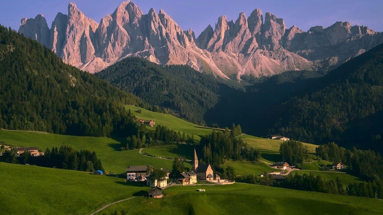 لە گوندێکی ئیتاڵیا جەنگ لە دژی وێنەی سێڵفی ڕادەگەیێنرێت