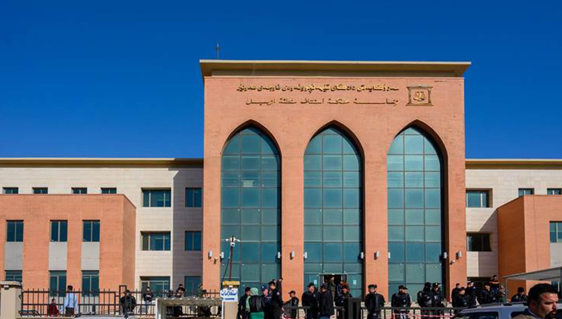 دادگای هەولێر فەرمانی دەستگیرکردنی بۆ پەرلەمانتارێکی هاوپەیمانیی تەقەدووم دەرکرد