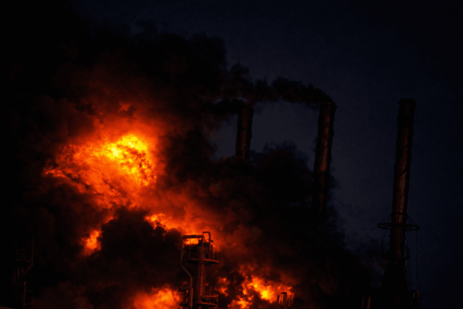 لە پاڵاوگەی بێجی تەقینەوە ڕوویدا و 10 بریندار هەیە