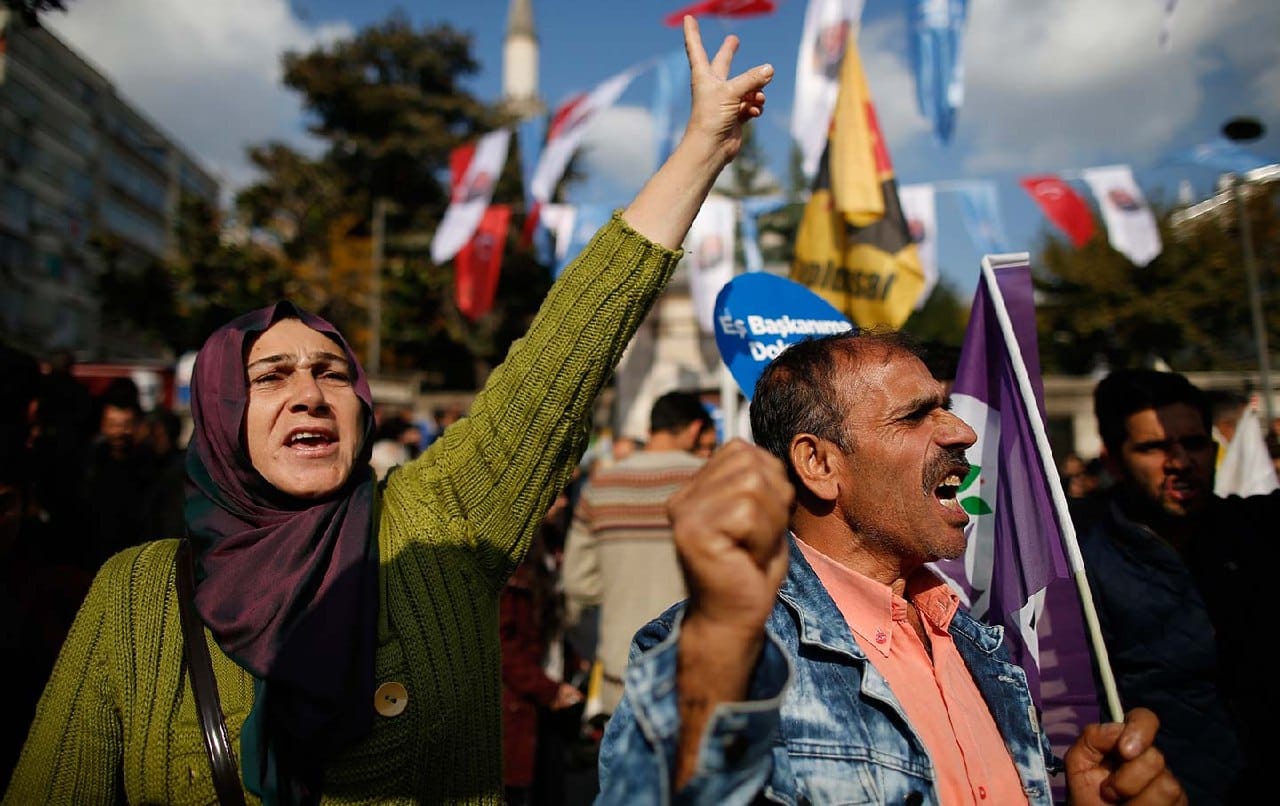 هەڵمەتێکی بەرفراوان بۆ هەڵبژاردنی وانەی کوردی لە قوتابخانەکانی تورکیا و باکووری کوردستان دەستی پێ کردووە