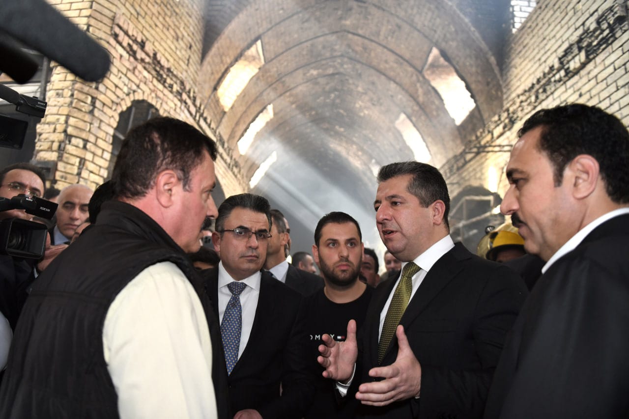 سەرۆکوەزیران بارزانی بۆ دووکاندارێکی بازاڕی قەیسەری: بازاڕەکە بە جوانترین شێوە نۆژەن دەکرێتەوە