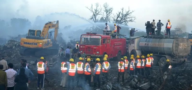 لە هیندستان بەهۆی تەقینەوەی کارگەیەک 55 کەس کوژران و بریندار بوون