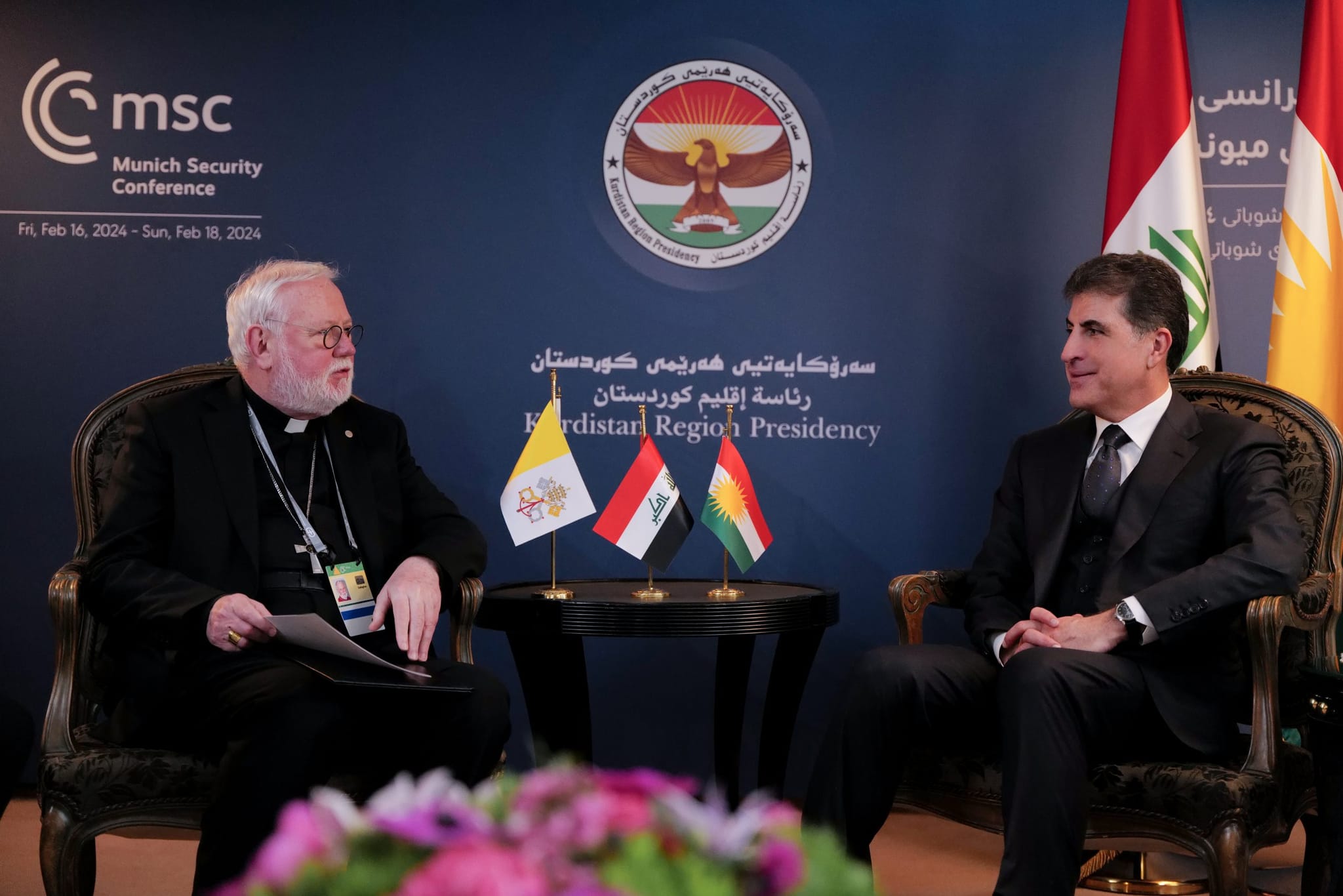 نێچيرڤان بارزانى، سهرۆكى ههرێمى كوردستان لهگهڵ پۆل گاڵاگهر، وهزيرى دهرهوهى ڤاتيكان - وێنە: سەرۆکایەتیی هەرێمی کوردستان