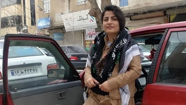 مامۆستایەکی خۆبەخشی زمانی کوردی بە زیندانی سزا دەدرێت