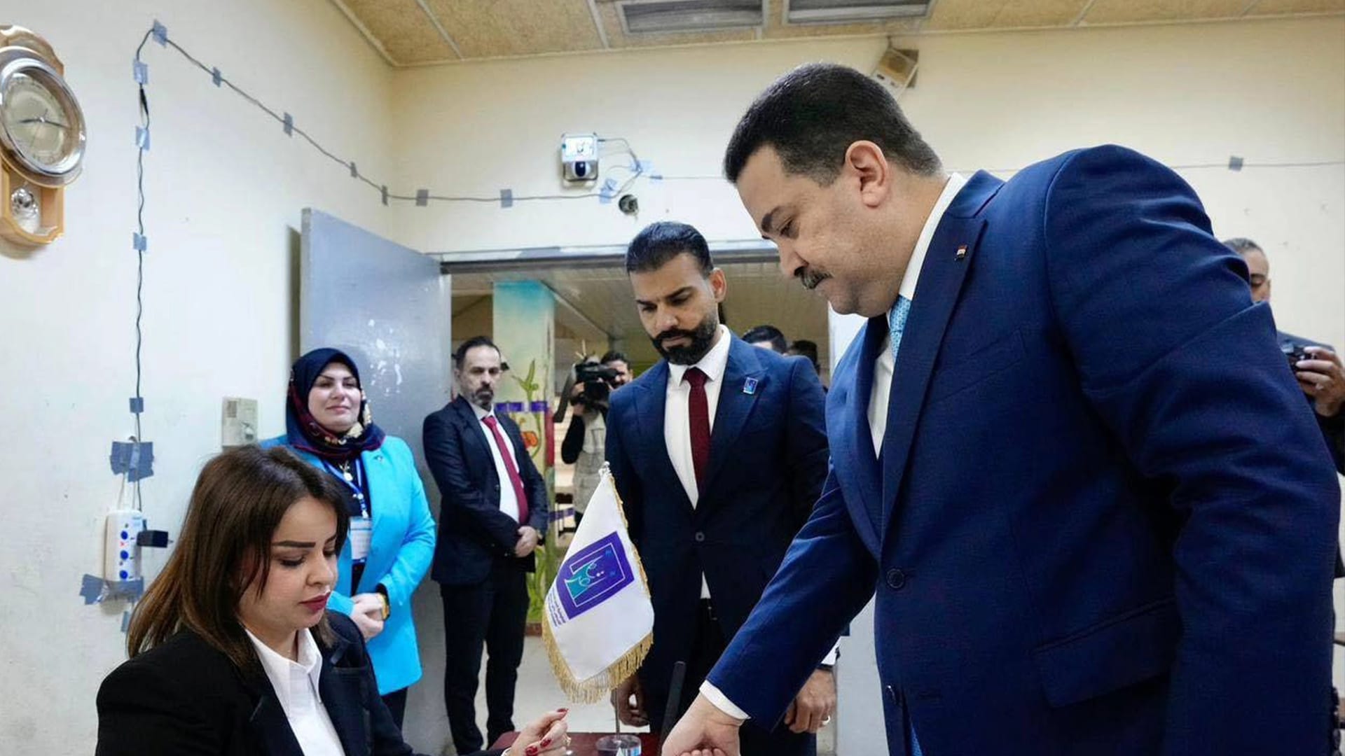 سوودانی لە کاتی دەنگدان بۆ هەڵبژاردنی ئەنجوومەنی پارێزگاکان