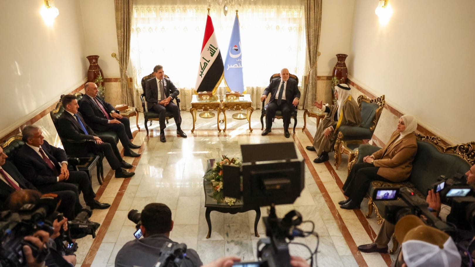 نێچیرڤان بارزانی و حەیدەر عەبادی جەخت لە پێویستی کاری هاوبەش دەکەنەوە