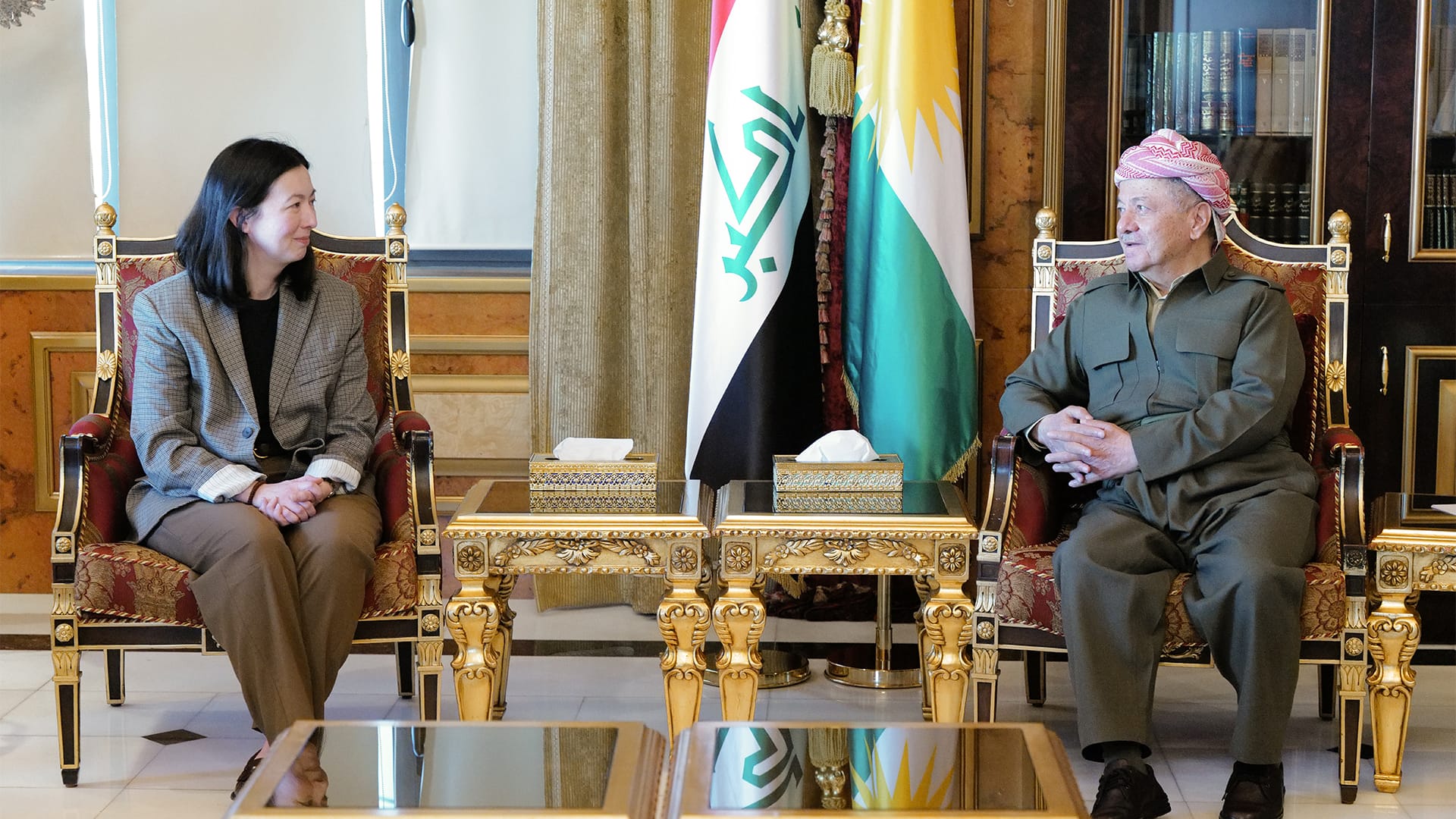 سەرۆک مەسعود بارزانی و ڤیکتۆریا تەیلەر، جێگری یاریدەدەری وەزیری دەرەوەی ئەمریکا