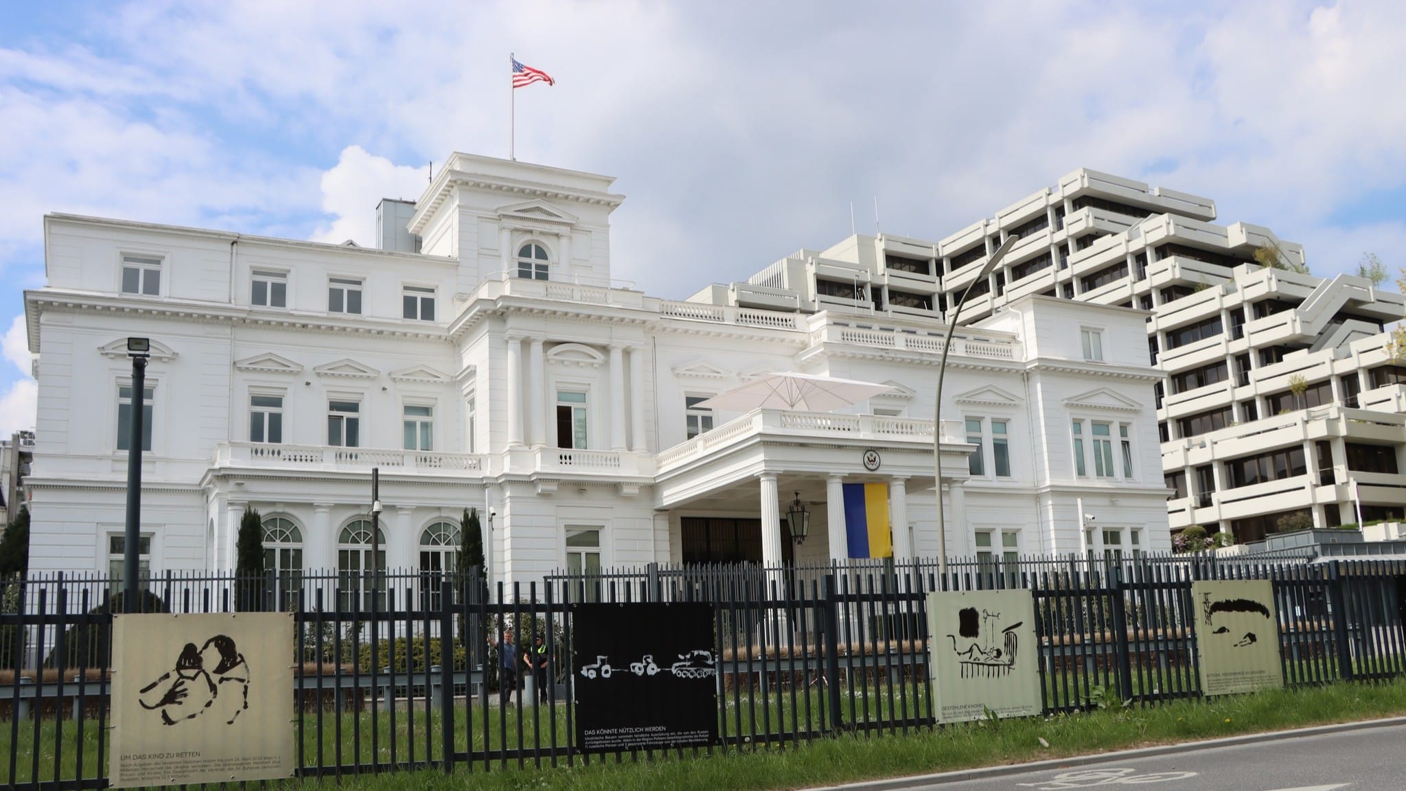 ئەمریکا ژمارەیەک کونسوڵخانەی لە ئەوروپا دادەخات