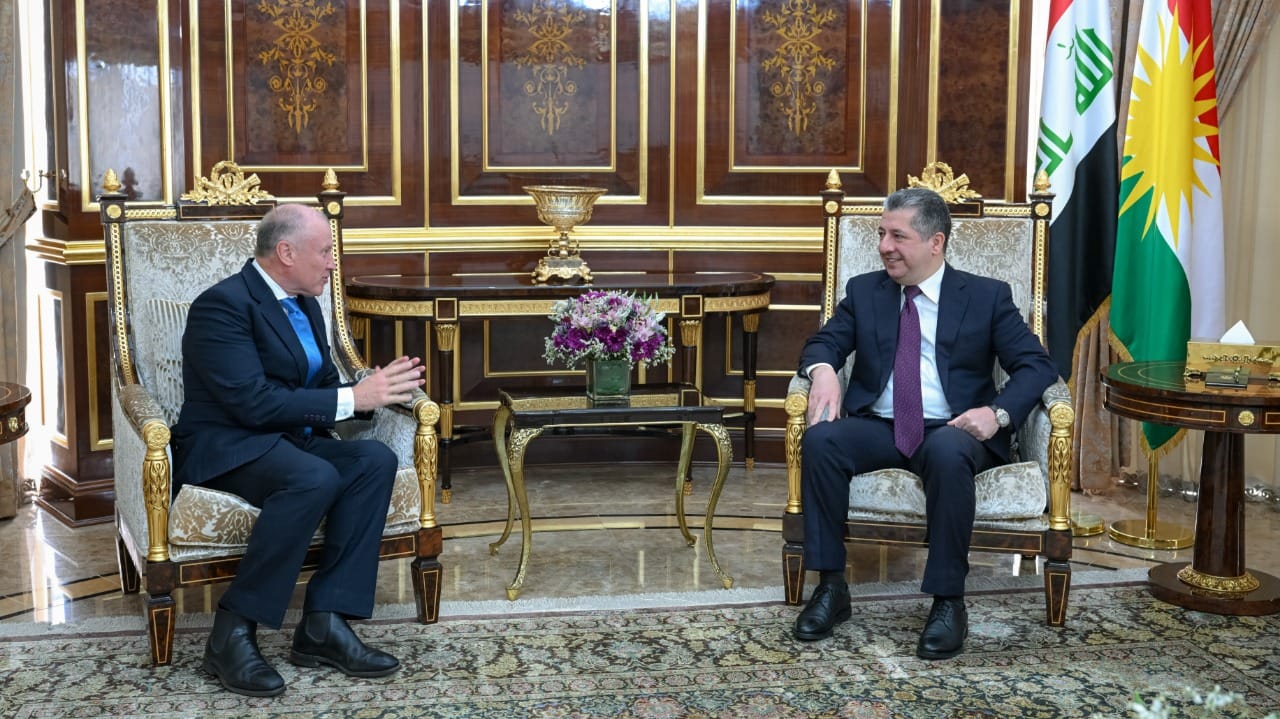 سەرۆکوەزیران مەسرور بارزانی لەگەڵ باڵیۆزی ئوستورالیا باسی پێکهێنانی کابینەی نوێ دەکەن