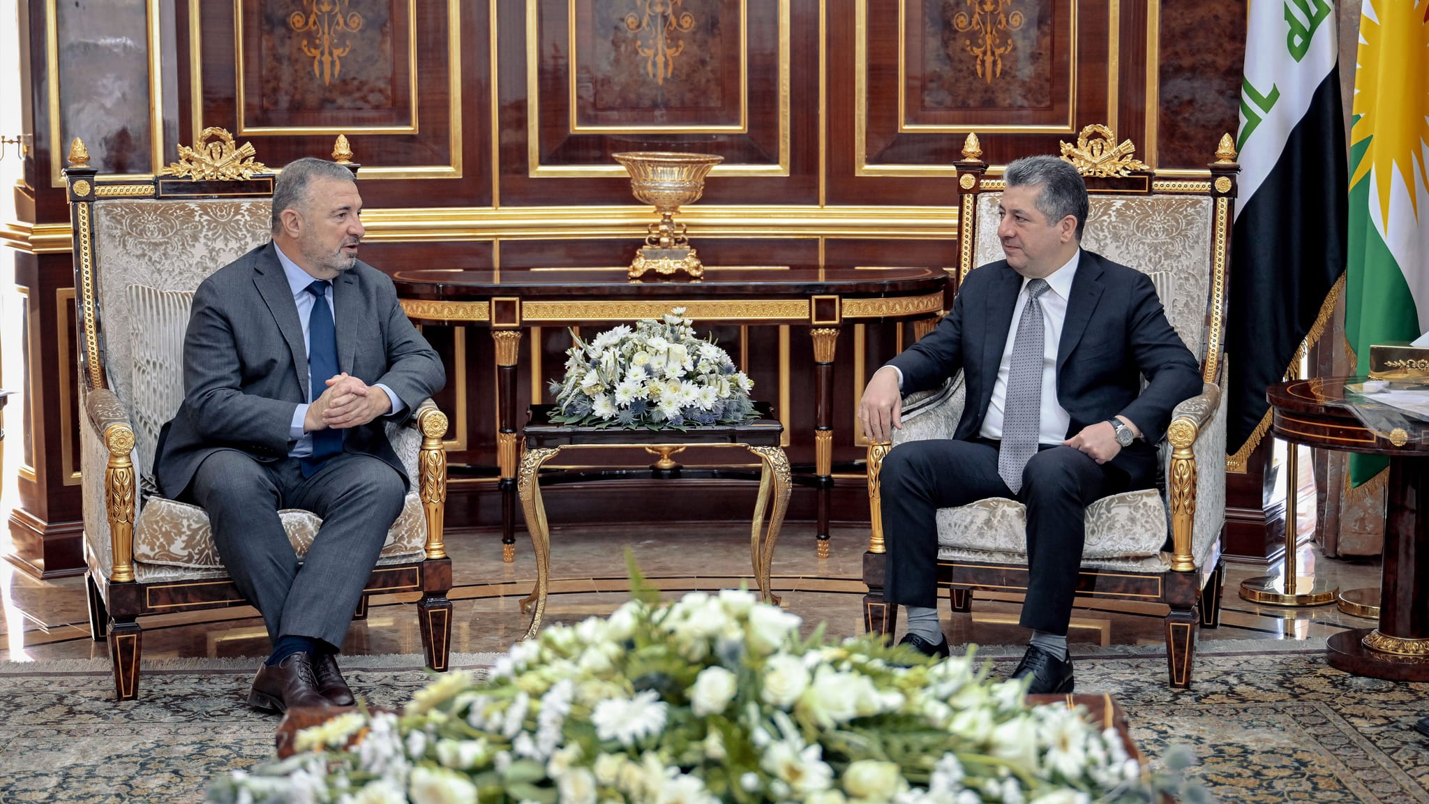 سەرۆکوەزیران مەسرور بارزانی پێشوازی لە شاندێکی بانکی جیهانی دەکات