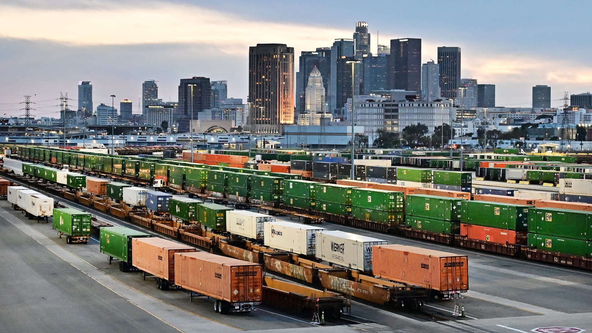 چین 34% باجی بەرامبەر بە هاوردەکردنی کاڵای ئەمریکی دەسەپێنێت