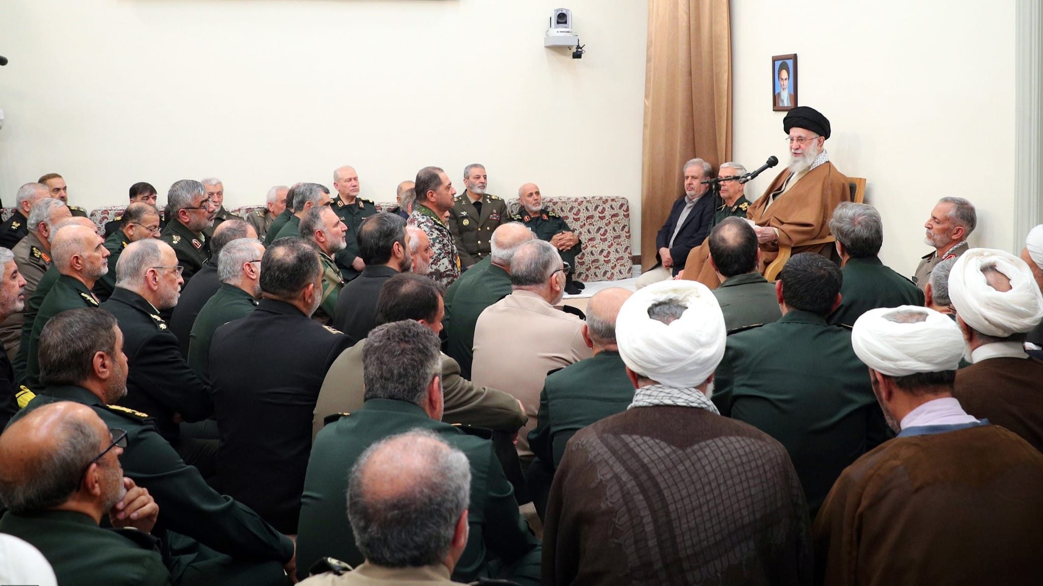 عەلی خامنەیی: پێشکەوتنەکانمان دوژمنی هەراسان و توڕە کردووە